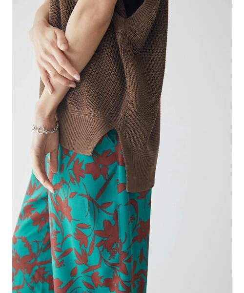 AMERICAN HOLIC（アメリカンホリック）の「Vネックルーズニットベスト（ベスト・レディース・ブラック/ブラウン/グレイッシュベージュ・M/L）」の14枚目の写真