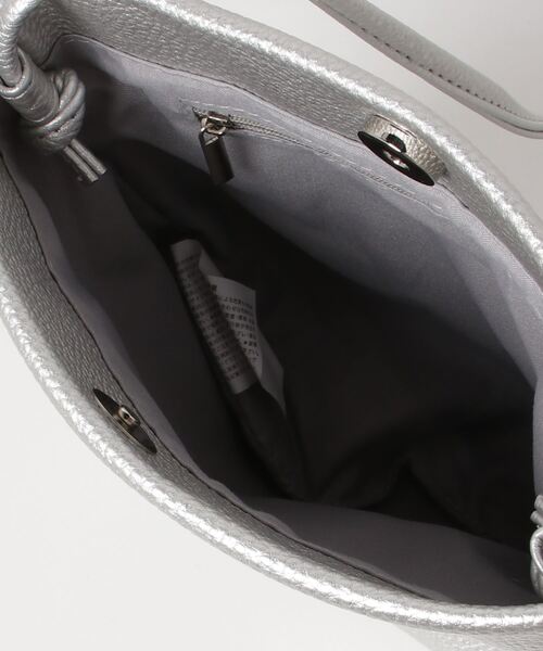 Per sist ence(パーシエンス)の「Per sist ence/パーシエンス フェイクレザーシンプルフラットショルダー(ショルダーバッグ・レディース・ベージュ/ブラック/グレイッシュベージュ/イエロー/グレー/シルバー・FREE)」の15枚目の写真