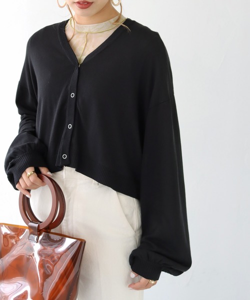 HER CLOSET（ハークローゼット）の「【shemoshelly】WEB限定スムースタッチVネックボリュームスリーブカラーショートカーディガン（ニット/セーター・レディース・ロイヤルブルー/アイボリー/チェリーピンク/グリーン/ブラック・M）」の8枚目の写真