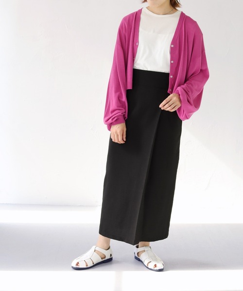 HER CLOSET（ハークローゼット）の「【shemoshelly】WEB限定スムースタッチVネックボリュームスリーブカラーショートカーディガン（ニット/セーター・レディース・ロイヤルブルー/アイボリー/チェリーピンク/グリーン/ブラック・M）」の12枚目の写真