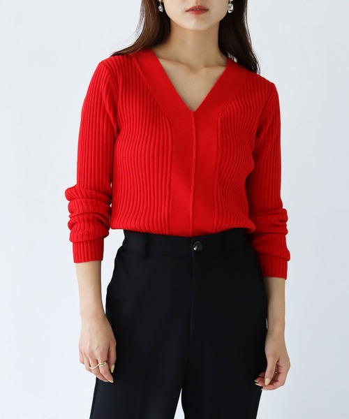 HER CLOSET（ハークローゼット）の「【shemoshelly】【WEB限定】洗える2デザインVネックリブニット 新色追加（ニット/セーター・レディース・グリーン/ブルーパープル/ホワイト/ブラウン系その他/レッド/ブラウン/ホワイト×ブラック/ブラック・M）」の8枚目の写真