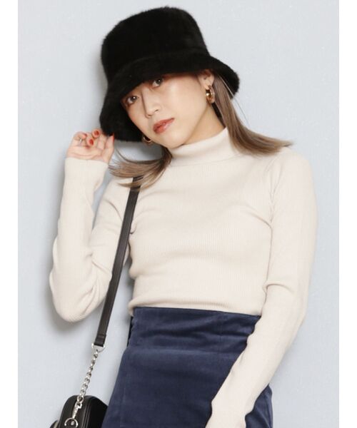 MURUA(ムルーア)の「ルーズネックミニマルタートル(ニット/セーター・レディース・ブラック/ブラウン/カーキ/アイボリー・FREE)」の2枚目の写真