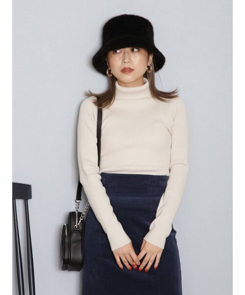 MURUA(ムルーア)の「ルーズネックミニマルタートル(ニット/セーター・レディース・ブラック/ブラウン/カーキ/アイボリー・FREE)」の15枚目の写真