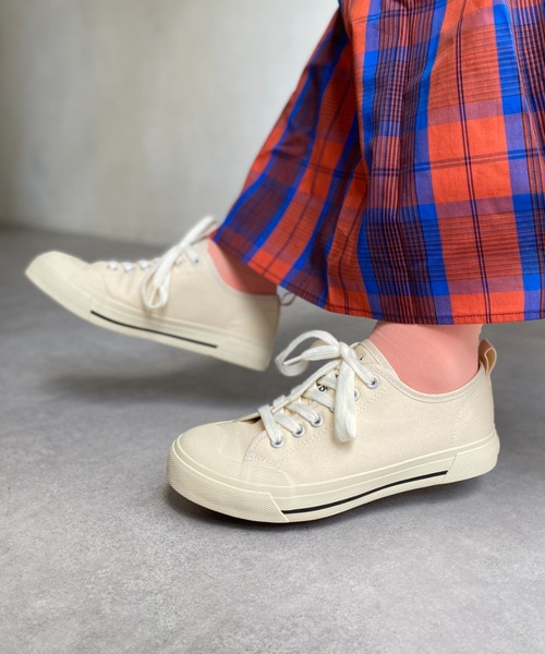 U.S. POLO ASSN.（ユーエスポロアッスン）の「1ポイントロゴ刺繍ローカットスニーカー LADYS レディース（スニーカー・レディース・ブラック/ベージュ/オフホワイト・SMALL/MEDIUM/LARGE）」の17枚目の写真