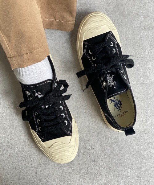 U.S. POLO ASSN.（ユーエスポロアッスン）の「1ポイントロゴ刺繍ローカットスニーカー LADYS レディース（スニーカー・レディース・ブラック/ベージュ/オフホワイト・SMALL/MEDIUM/LARGE）」の21枚目の写真