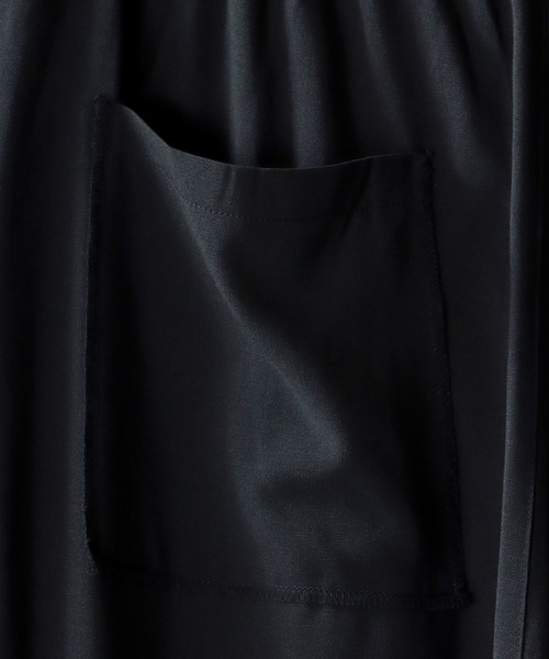 SITRY（シトリー）の「overlock flared pants/別注 オーバーロック タック ワイド フレアパンツ セットアップ対応（スラックス・メンズ・チャコールグレー/ピンク・M/L）」の8枚目の写真