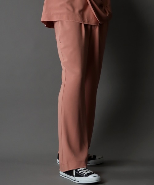 SITRY（シトリー）の「overlock flared pants/別注 オーバーロック タック ワイド フレアパンツ セットアップ対応（スラックス・メンズ・チャコールグレー/ピンク・M/L）」の13枚目の写真