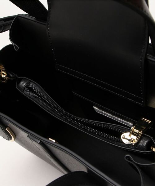 EDIT COLOGNE（エディットコロン）の「ひねり金具モチーフミニトート（トートバッグ・レディース・ベージュ/ブラック/グリーン・ﾌﾘ-）」の4枚目の写真