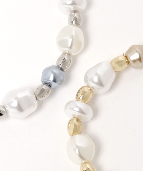 niko and...(ニコアンド)の「パール調メタルコンビブレスレット(ブレスレット・レディース・グレー/イエロー・0)」の3枚目の写真