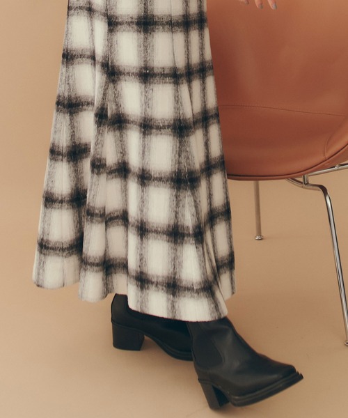 titivate（ティティベイト）の「チェックマーメイドスカート（スカート・レディース・ホワイト系その他/ライトブラウン/グレー・L/S/M）」の4枚目の写真