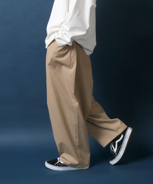 ANPAS（アンパス）の「Twill Fabric Tuck Wide Balloon Pants/ツイル タックワイドバルーンパンツ ベイカーパンツ（その他パンツ・メンズ・ブラック/ベージュ/ネイビー/インディゴブルー/グリーン/アイボリー/グリーン系その他/ホワイト系その他/ブラック系その他/グレー系その他/カーキ/グレー系その他2/グレー系その他3/グリーン系その他2/ブラック系その他2/ベージュ系その他・LL/M/L）」の9枚目の写真