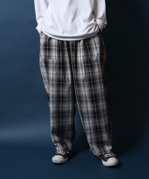 ANPAS（アンパス）の「Twill Fabric Tuck Wide Balloon Pants/ツイル タックワイドバルーンパンツ ベイカーパンツ（その他パンツ・メンズ・ブラック/ベージュ/ネイビー/インディゴブルー/グリーン/アイボリー/グリーン系その他/ホワイト系その他/ブラック系その他/グレー系その他/カーキ/グレー系その他2/グレー系その他3/グリーン系その他2/ブラック系その他2/ベージュ系その他・LL/M/L）」の8枚目の写真