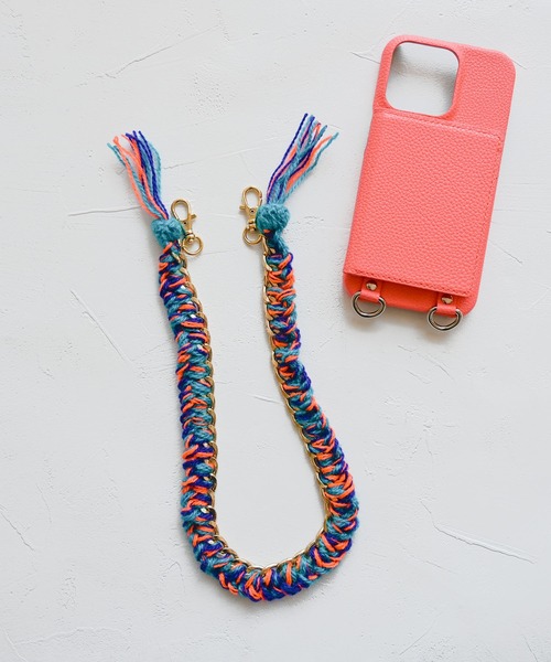 Editors Draw(エディターズドロー)の「チェーン編み ハンドスマホストラップ ゴールド(スマホグッズ・レディース・ブラウン系その他/サックスブルー/ホワイト×ブラック/ピンク/ブラック×グレー・ONE SIZE)」の6枚目の写真