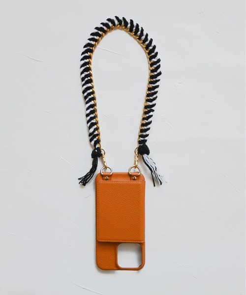 Editors Draw(エディターズドロー)の「チェーン編み ハンドスマホストラップ ゴールド(スマホグッズ・レディース・ブラウン系その他/サックスブルー/ホワイト×ブラック/ピンク/ブラック×グレー・ONE SIZE)」の7枚目の写真