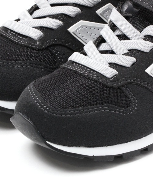 BAYFLOW(ベイフロー)の「【new balance(ニューバランス)】996(KIDS)(スニーカー・キッズ・ブラック/グレー・17.0cm/18.0cm/19.0cm/20.0cm/21.0cm)」の11枚目の写真