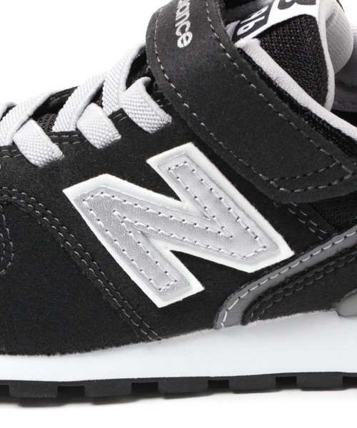 BAYFLOW(ベイフロー)の「【new balance(ニューバランス)】996(KIDS)(スニーカー・キッズ・ブラック/グレー・17.0cm/18.0cm/19.0cm/20.0cm/21.0cm)」の14枚目の写真