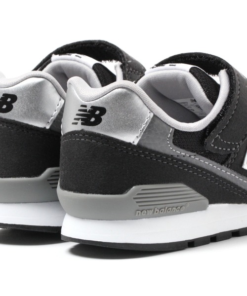 BAYFLOW(ベイフロー)の「【new balance(ニューバランス)】996(KIDS)(スニーカー・キッズ・ブラック/グレー・17.0cm/18.0cm/19.0cm/20.0cm/21.0cm)」の15枚目の写真
