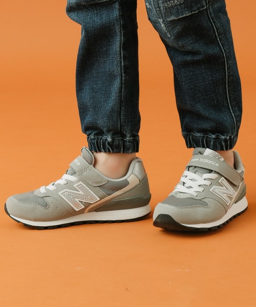 BAYFLOW(ベイフロー)の「【new balance(ニューバランス)】996(KIDS)(スニーカー・キッズ・ブラック/グレー・17.0cm/18.0cm/19.0cm/20.0cm/21.0cm)」の4枚目の写真