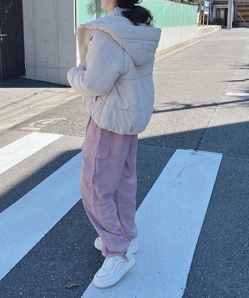 AS KNOW AS plus（アズノゥアズプラス）の「♪あったか中綿フェイクダウンジャケット　【2023AWアイテム】（ダウンジャケット/コート・レディース・ベージュ系その他/ピンク/アイボリー/ブラック/グレイッシュベージュ・FREE）」の15枚目の写真