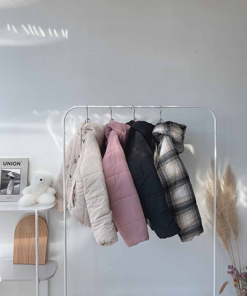 AS KNOW AS plus（アズノゥアズプラス）の「♪あったか中綿フェイクダウンジャケット　【2023AWアイテム】（ダウンジャケット/コート・レディース・ベージュ系その他/ピンク/アイボリー/ブラック/グレイッシュベージュ・FREE）」の14枚目の写真