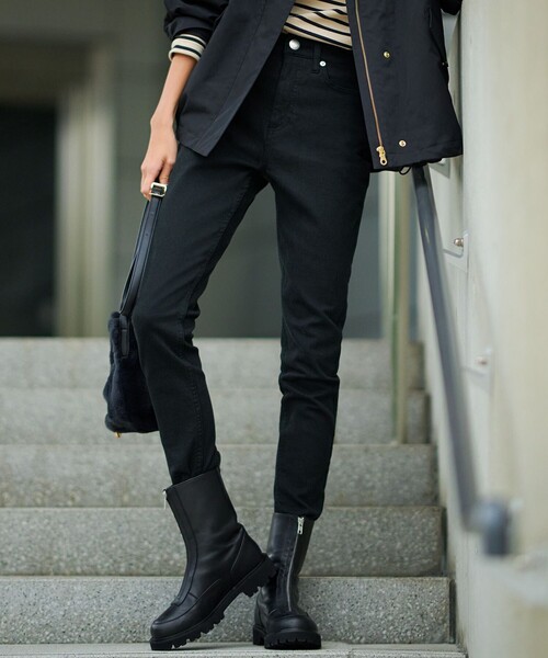 【CLASSY.1月号掲載】23区DENIM スキニー パンツ（デニムパンツ）｜23区（ニジュウサンク）