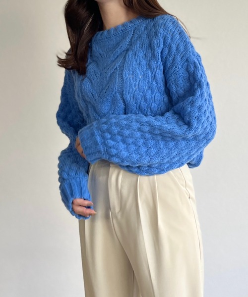 ISOOK(アイスー)の「【ZOZO限定】Poko Poko cable knit / ポコポコケーブルニット(ニット/セーター・レディース・ブルー/ブラック・FREE)」の2枚目の写真