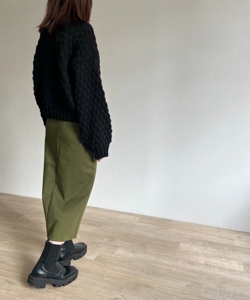 ISOOK(アイスー)の「【ZOZO限定】Poko Poko cable knit / ポコポコケーブルニット(ニット/セーター・レディース・ブルー/ブラック・FREE)」の4枚目の写真