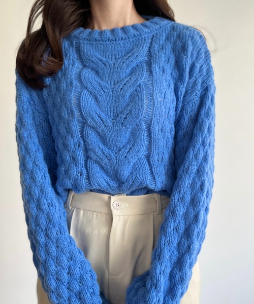 ISOOK(アイスー)の「【ZOZO限定】Poko Poko cable knit / ポコポコケーブルニット(ニット/セーター・レディース・ブルー/ブラック・FREE)」の7枚目の写真