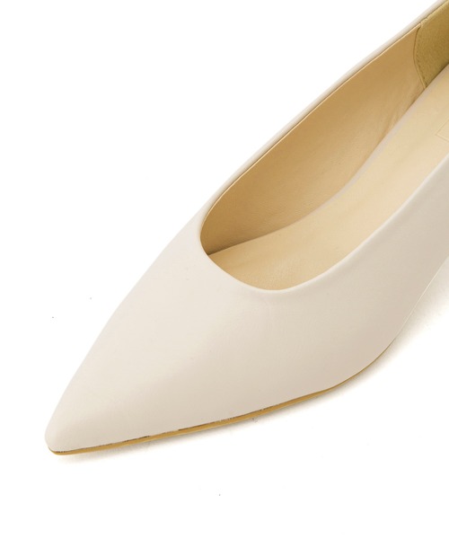 Juze（ジュゼ）の「ポインテッドソフトパンプス（パンプス・レディース・ホワイト系その他/ブルー系その他4・22.5cm/23.5cm/24.5cm）」の6枚目の写真