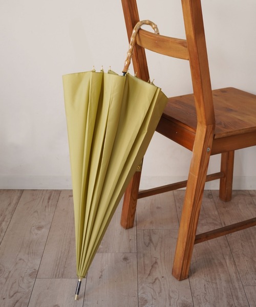 ammy.（エイミードット）の「【 ammy. / エイミードット 】 シンプルカラー バンブーハンドル 長傘（長傘・レディース・ネイビー/ホワイト/ブラック/カーキ/ライトグレー/ライトグリーン・FREE）」の5枚目の写真