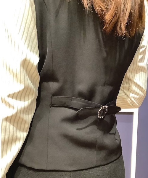 TOKYO SHIRTS（トウキョウシャツ）の「オフィス向け ベーシックベスト（ベスト・レディース・ブラック・M/L）」の6枚目の写真