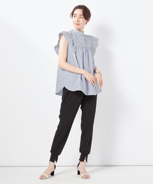 NOLLEY’S（ノーリーズ）の「◇【WEB限定】前後2WAY袖フリルパール釦ブラウス（シャツ/ブラウス・レディース・ブルー系その他7/インディゴブルー/ブラック/オフホワイト/ブルー系その他/ネイビー・FREE）」の9枚目の写真