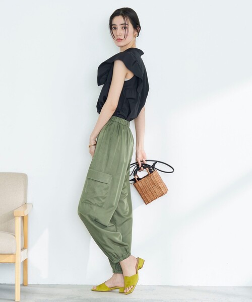 NOLLEY’S（ノーリーズ）の「◇【WEB限定】前後2WAY袖フリルパール釦ブラウス（シャツ/ブラウス・レディース・ブルー系その他7/インディゴブルー/ブラック/オフホワイト/ブルー系その他/ネイビー・FREE）」の18枚目の写真