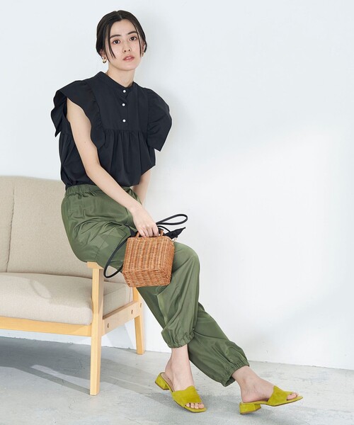 NOLLEY’S（ノーリーズ）の「◇【WEB限定】前後2WAY袖フリルパール釦ブラウス（シャツ/ブラウス・レディース・ブルー系その他7/インディゴブルー/ブラック/オフホワイト/ブルー系その他/ネイビー・FREE）」の21枚目の写真