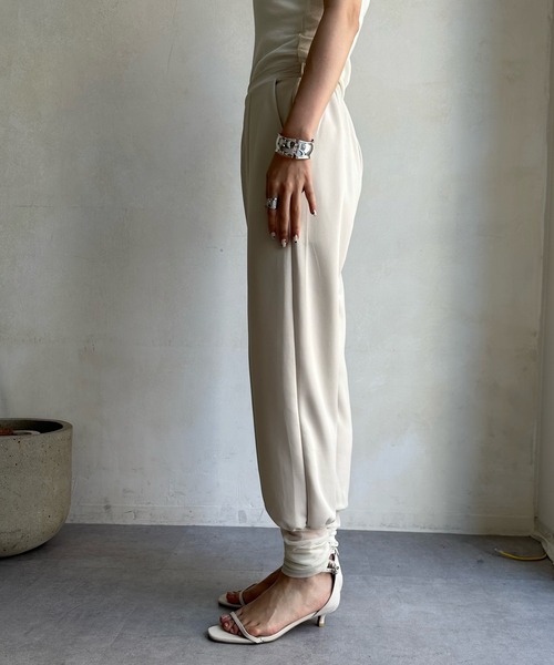 DouDou（ドゥドゥ）の「【WEB限定】裾チュール切替パンツ（スラックス・レディース・ブラック/アイボリー・FREE）」の14枚目の写真