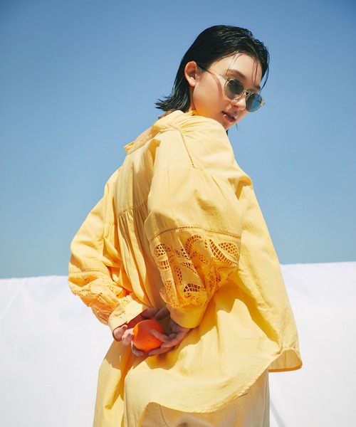 RIVE DROITE（リヴドロワ）の「袖口のレースがさりげない/コットン袖刺繍ギャザーブラウス（シャツ/ブラウス・レディース・ホワイト/ブラック/イエロー・FREE）」の11枚目の写真