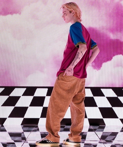 A'GEM9(エージェムナイン)の「A'GEM/9 × .kom『youthbath/ユースバス』ラグランショートスリーブ半袖カットソー(Tシャツ/カットソー・メンズ・ホワイト/パープル・M)」の19枚目の写真