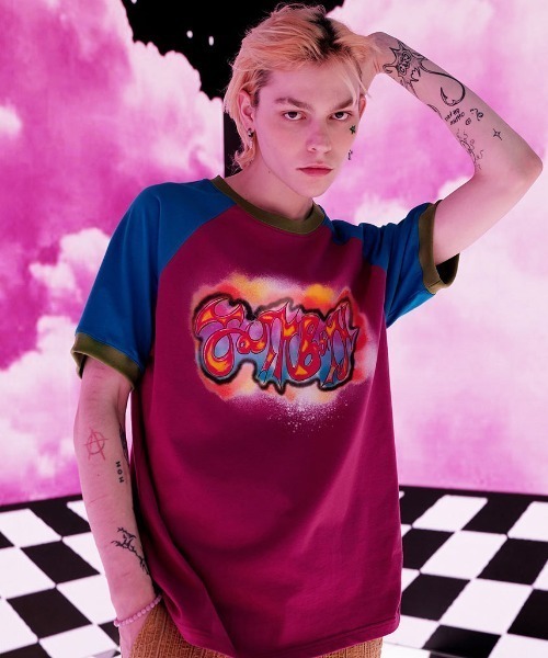 A'GEM9(エージェムナイン)の「A'GEM/9 × .kom『youthbath/ユースバス』ラグランショートスリーブ半袖カットソー(Tシャツ/カットソー・メンズ・ホワイト/パープル・M)」の17枚目の写真