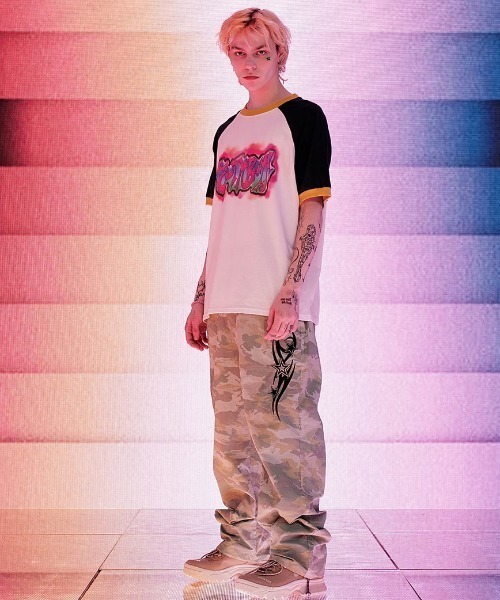 A'GEM9(エージェムナイン)の「A'GEM/9 × .kom『youthbath/ユースバス』ラグランショートスリーブ半袖カットソー(Tシャツ/カットソー・メンズ・ホワイト/パープル・M)」の7枚目の写真