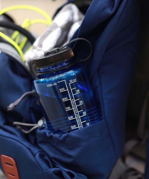 NALGENE（ナルゲン）の「nalgene × bPr BEAMS / 別注 Tritan 広口1.0L ボトル（水筒・メンズ・グレー/ブルー/その他・ONE SIZE）」の5枚目の写真