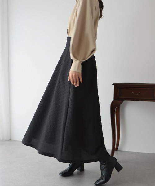 BLUEEAST（ブルーイースト）の「フクレジャガードボリュームフレアスカート（スカート・レディース・ブラック/アイボリー/グリーン・MEDIUM）」の22枚目の写真