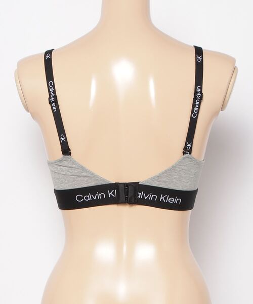 Calvin Klein（カルバン・クライン）の「Calvin Klein カルバンクライン Calvin Klein 1996 LIGHTLY LINED BRALETTE レディース ブラ（ブラジャー・レディース・その他1/その他2/グレー/ブラック/ブラック系その他/その他3・X-SMALL/SMALL/MEDIUM/LARGE）」の18枚目の写真