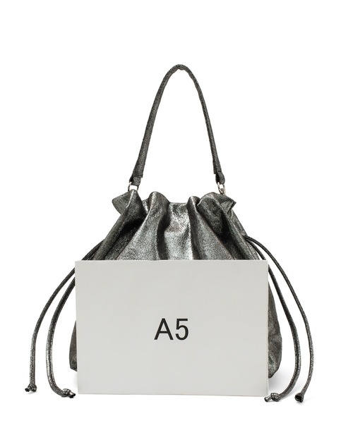 VitaFelice（ヴィータフェリーチェ）の「メタリック2wayショルダーバッグ ミニバッグ 巾着バッグ（ショルダーバッグ・レディース・シルバー/ガンメタ/シャンパン・FREE）」の15枚目の写真