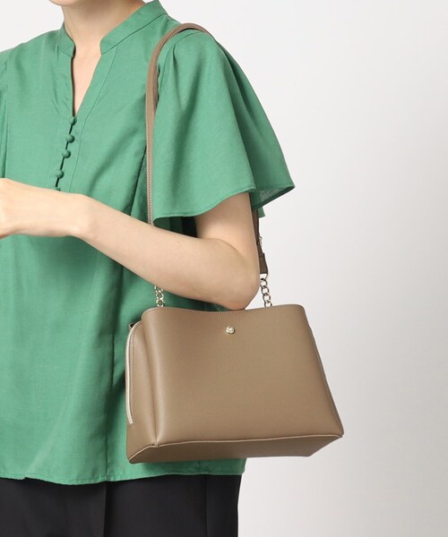 grove（グローブ）の「◆人間工学あおりチェーンショルダー（ショルダーバッグ・レディース・ライトグレー/グレー/ダークオレンジ/アイボリー・00）」の3枚目の写真