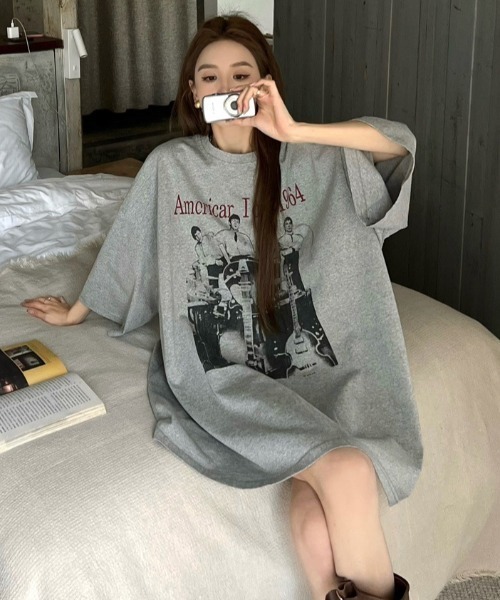 オーバーサイズロゴTシャツ