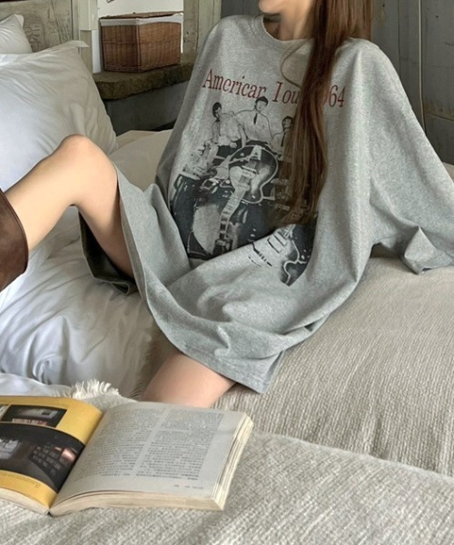 オーバーサイズロゴTシャツ