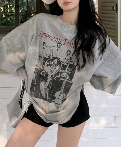 Achic（アシック）の「オーバーサイズロゴTシャツ（Tシャツ/カットソー・レディース・グレー/ワイン/ホワイト/ダークグレー/ブラック・M）」の17枚目の写真