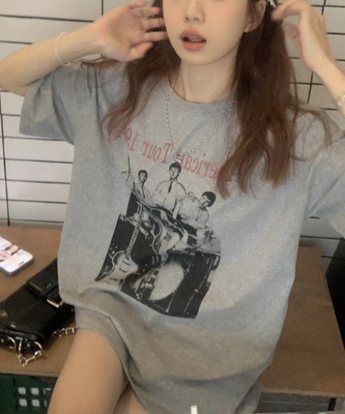 Achic（アシック）の「オーバーサイズロゴTシャツ（Tシャツ/カットソー・レディース・グレー/ワイン/ホワイト/ダークグレー/ブラック・M）」の22枚目の写真