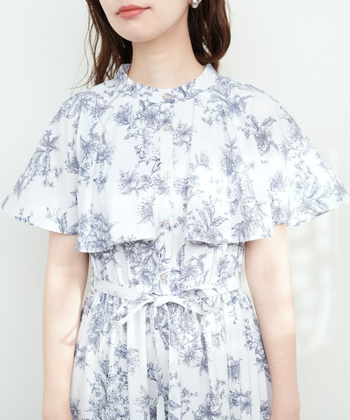 natural couture(ナチュラルクチュール)の「サイドプリーツケープ風ワンピース(ワンピース・レディース・グリーン/ネイビー/グレイッシュベージュ/ミント/ピンクベージュ/その他1・FREE)」の17枚目の写真