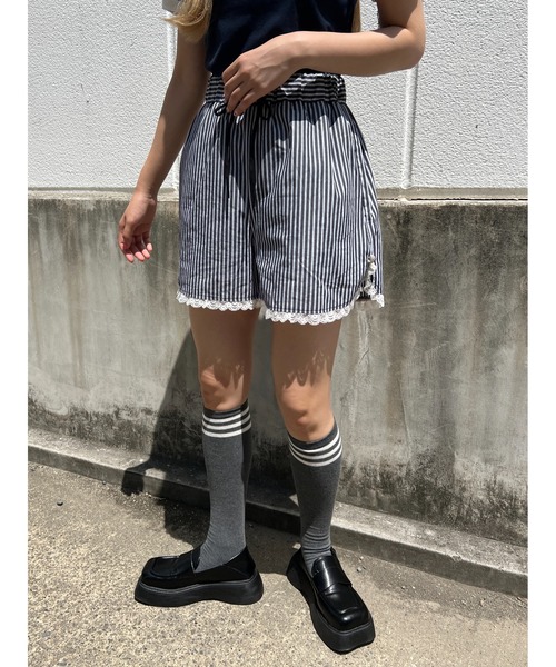 WC(ダブル シー)の「フリルレースストライプショーツ(その他パンツ・レディース・ブラック/ブルー・FREE)」の13枚目の写真